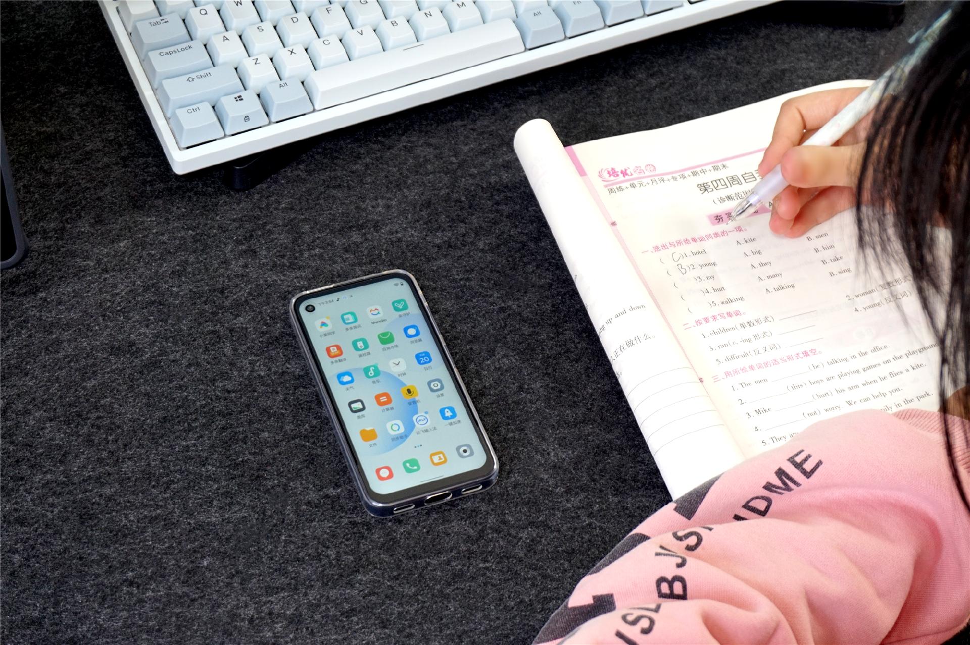 qin3ultra多亲ai精灵评测,多亲qin3ultramiui14稳定吗