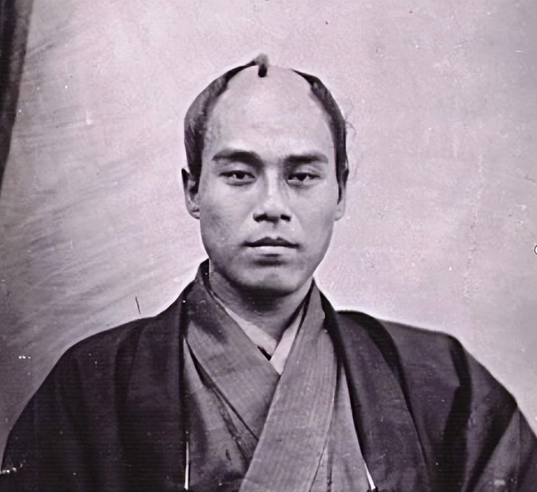 印在日本钞票上的男人：140年前就图谋中国，死前设计侵华战争？