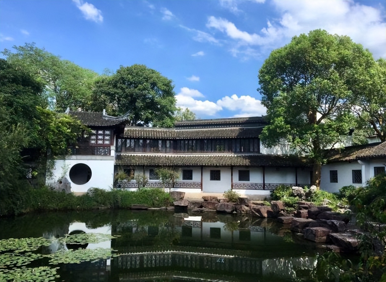 来江南穿汉服照视频,穿汉服在杭州西湖拍的视频