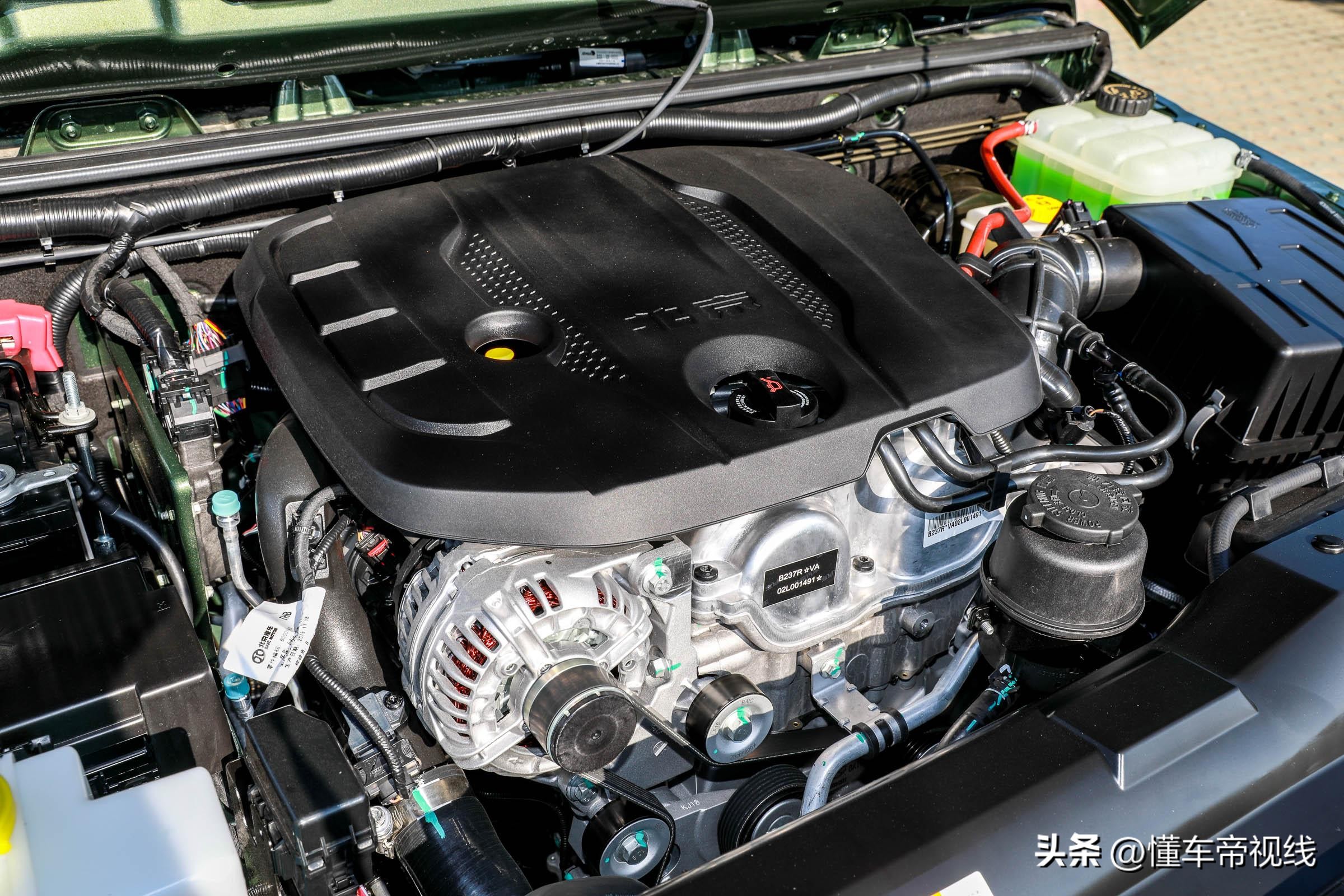 2021款北京bj40雨林穿越版2.3t,2024款北京新款bj40越野视频