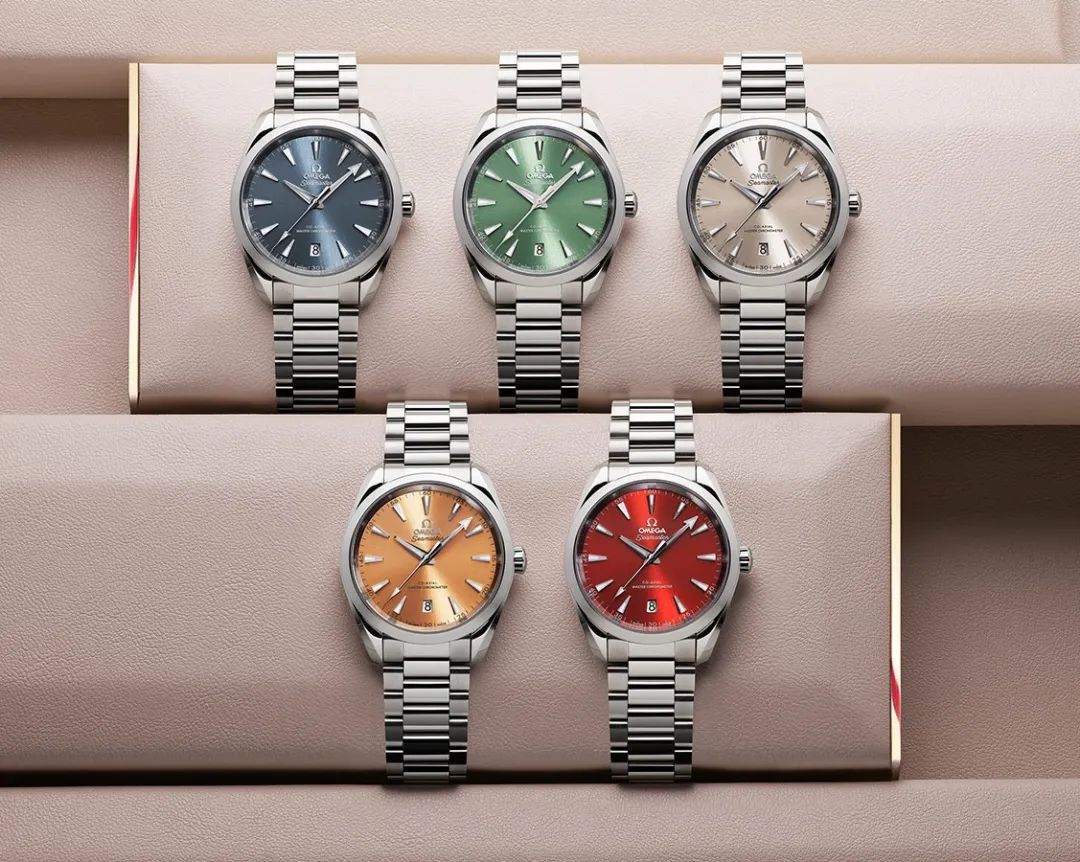 这下好了，留给欧米茄的颜色也不多了，一口气推出32款新品