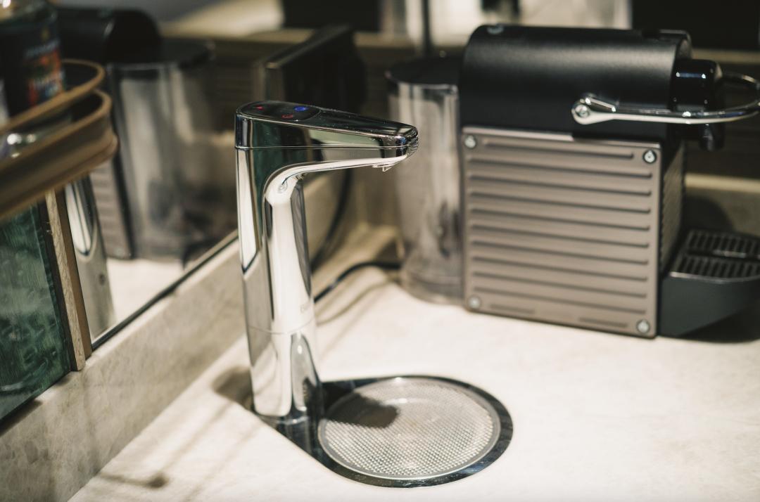 很老派、很雍容、很科技、很新潮，老钱风的“新酒店”