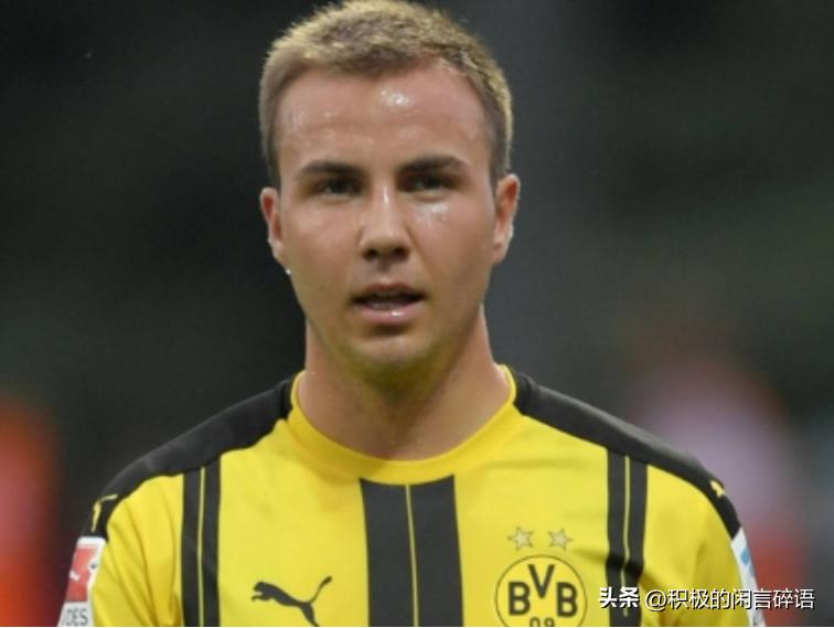 世界十大足球传奇,世界上有哪些传奇足球巨星