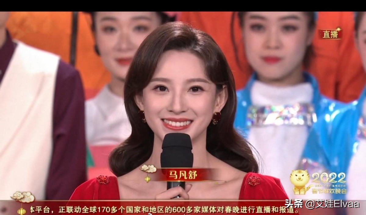 马凡舒央视春晚服装,春晚马凡舒缎面裙