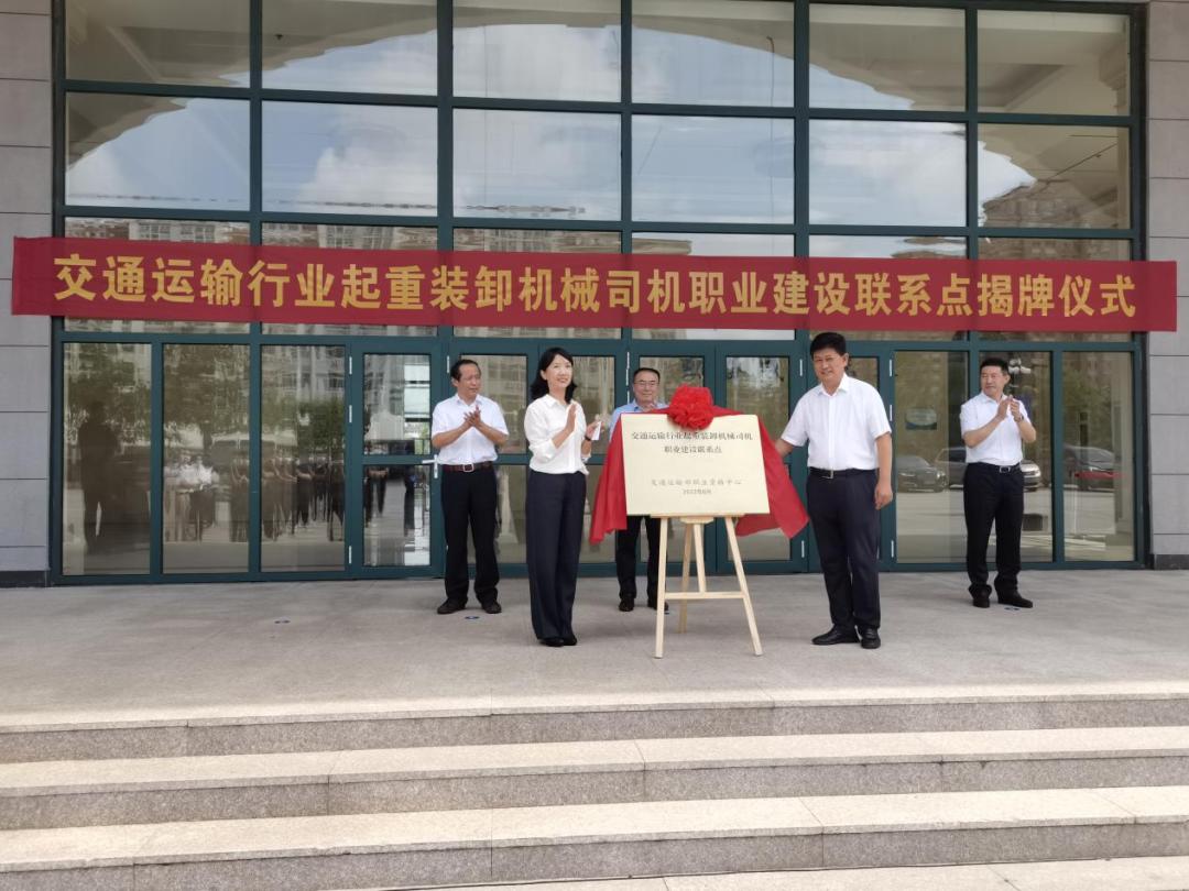 首届大国工匠都有谁,全国能工巧匠夺冠