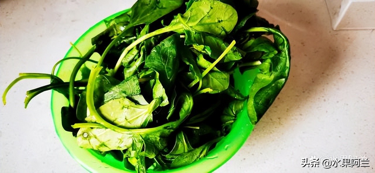 菠菜5种最好吃的做法,菠菜最好吃的三种做法