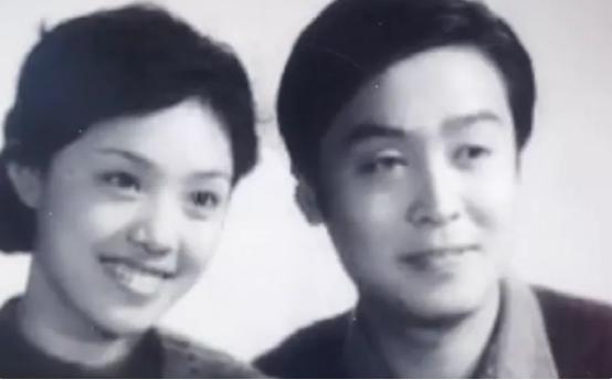 师胜杰追悼会女儿捧父亲遗像视频,师胜杰妻子宋艳现状