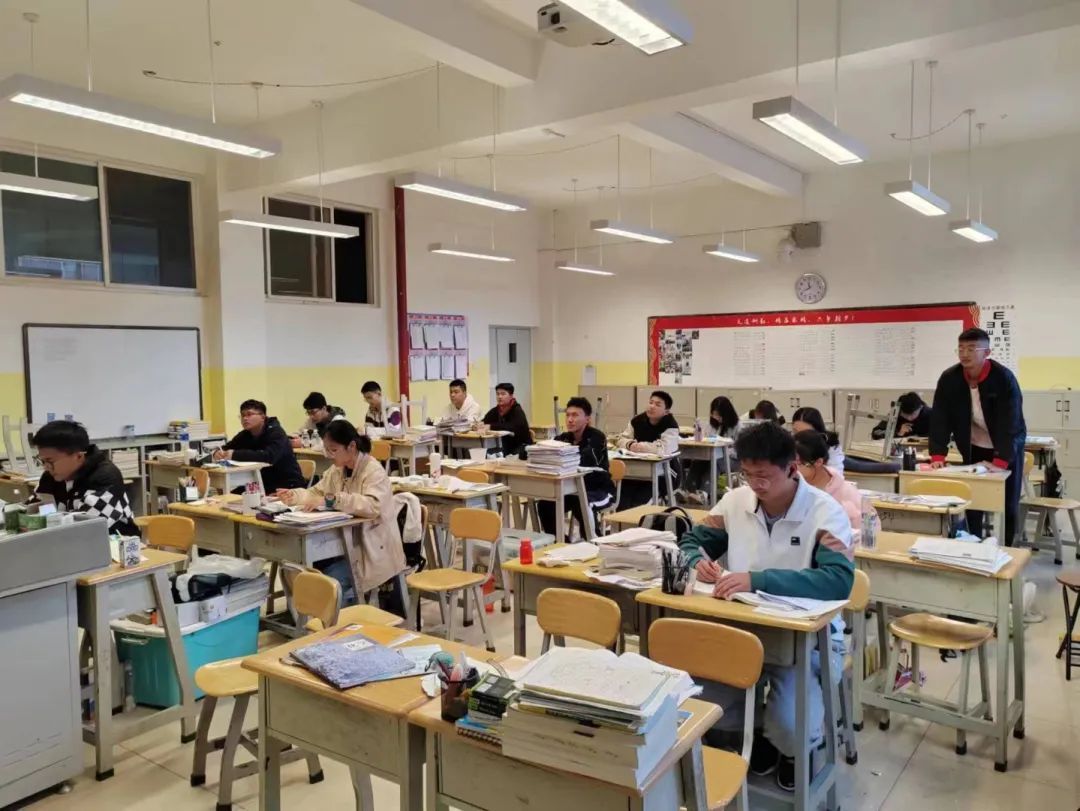 停课不停学我的网课生活,停课不停学老师坚持网课