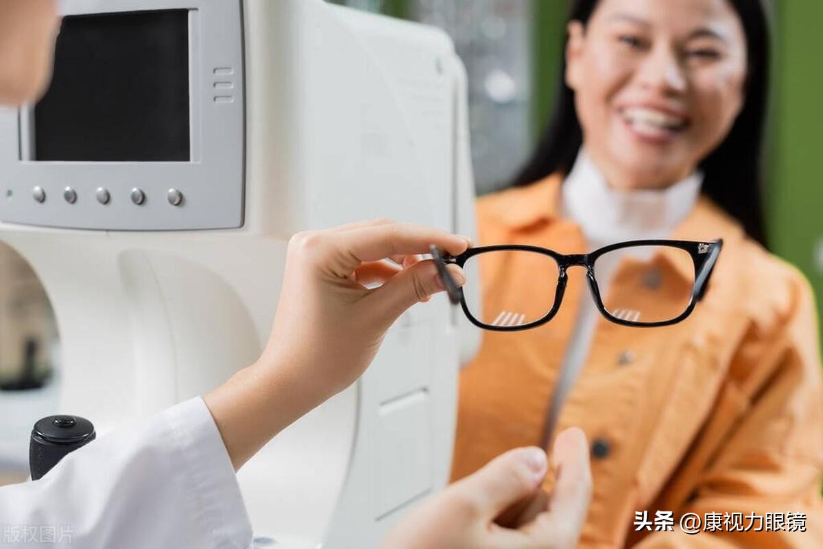 宝岛线上配镜和线下配镜区别,线下验光线上配镜靠谱吗