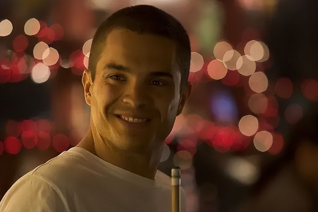 这才是真正的足球天才,他是足球场上的天才