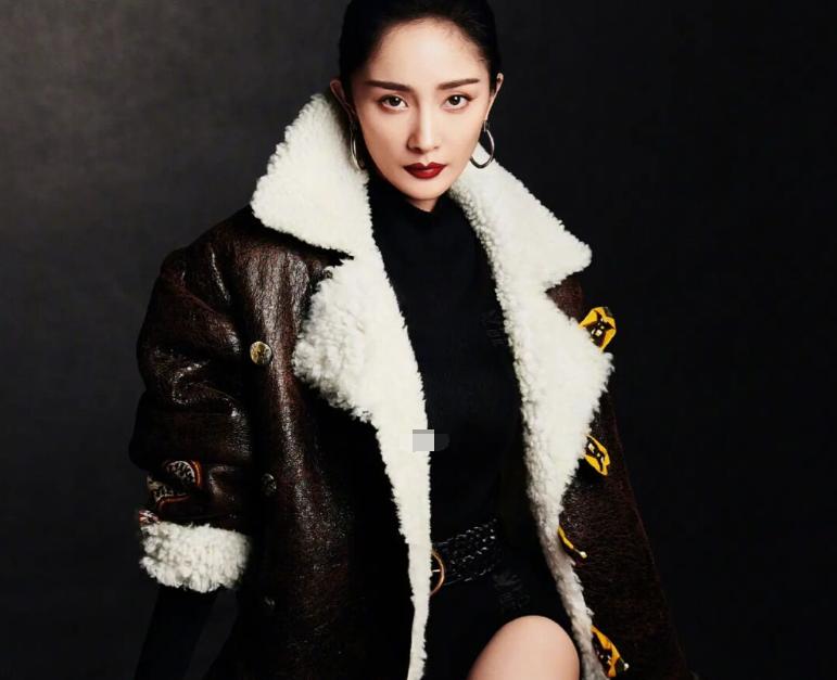 杨幂最新封面写真曝光,杨幂黑色时尚封面