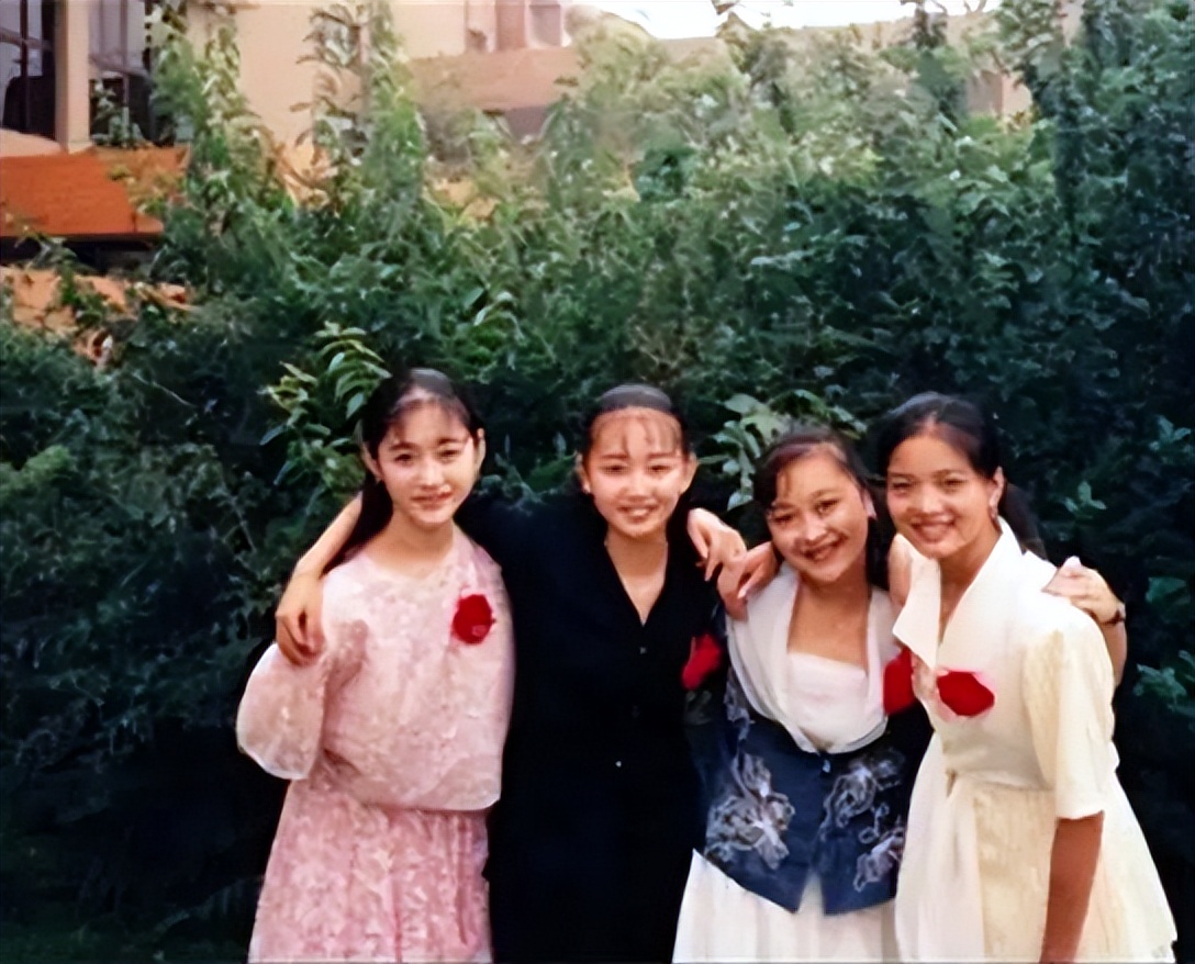 李小冉和鄢颇交往时间,鄢颇与李小冉