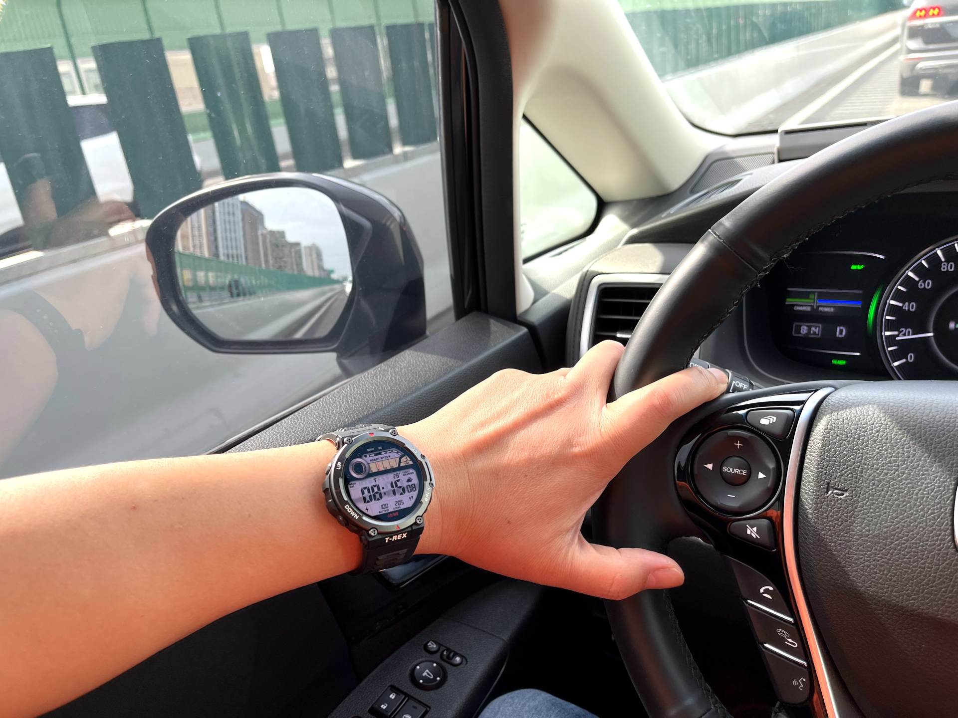 上海年入100万中年大叔,年入十万的中年男人