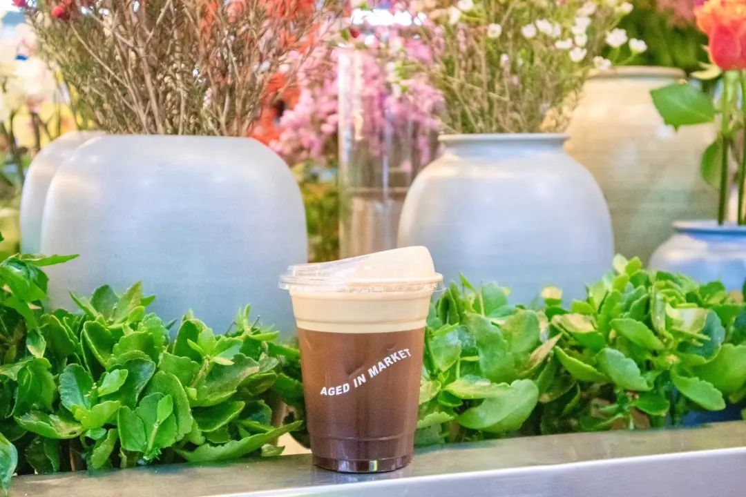 在这座充满松弛感的城市里，喝了两天咖啡