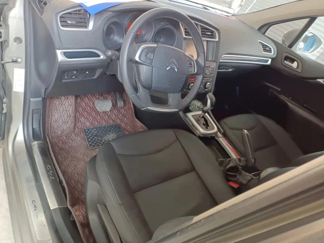 十堰龙信汽车城二手车市场,十堰龙信二手车市场雅阁