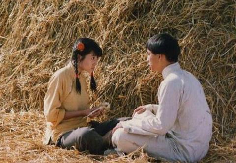 风情万种许晴现状,如今53岁的许晴身材和颜值