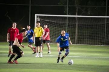 狮子山激战欧洲联队,促进国际友谊交流