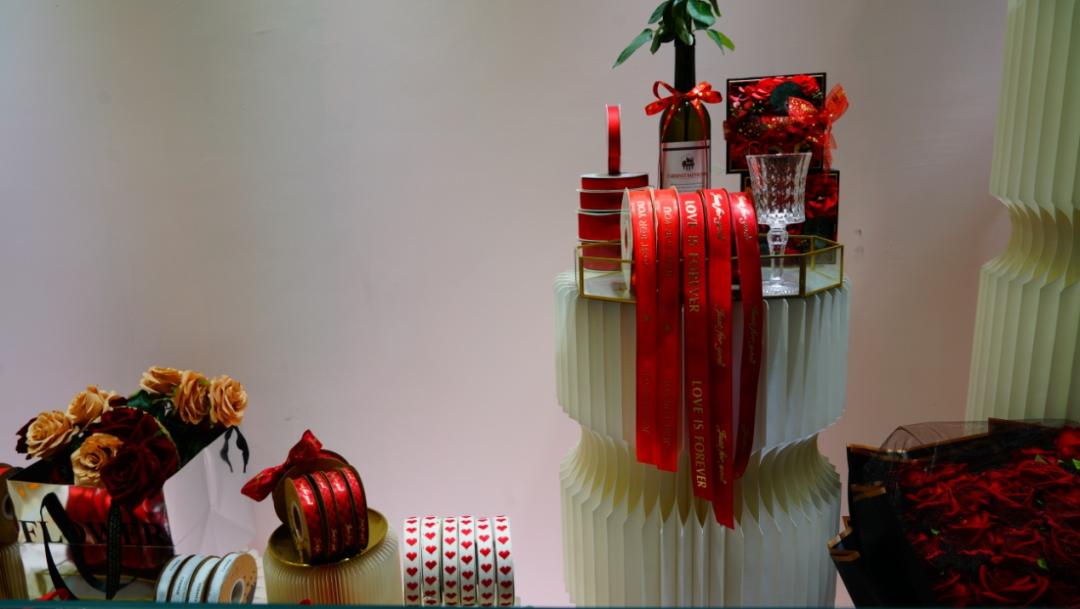 从‘弗洛伊德’色到秋天美拉德风,匹配高端花礼的丝带能有多美?