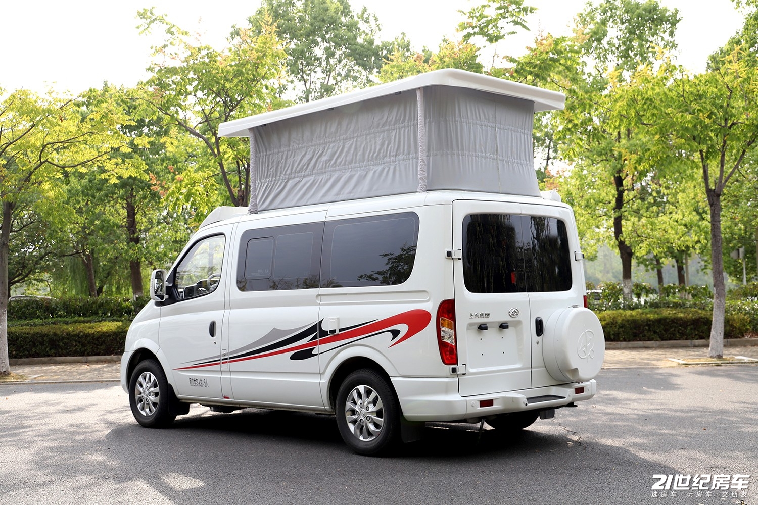 上汽大通低顶斜升顶房车,2020款齐星大通v80升顶房车二手车