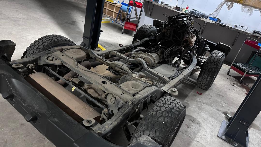 报废2.0t牧马人翻新,老款牧马人翻新大整备