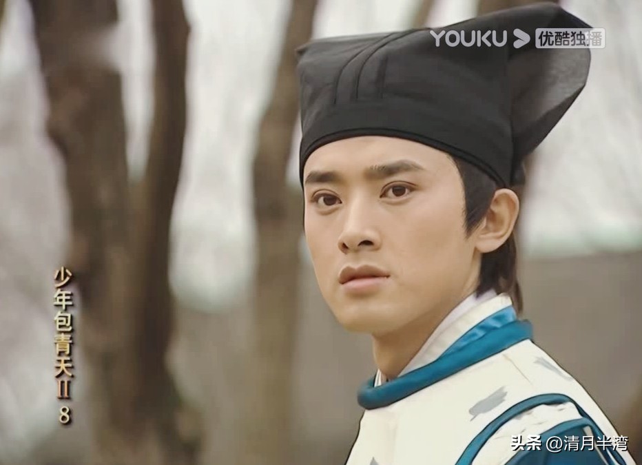 走路像街溜子就别尬演贵公子,8位男星告诉你,什么才是矜贵优雅