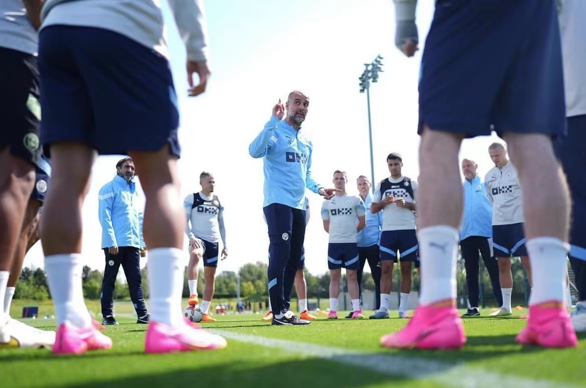 曼城2vs2热刺,曼城2比1曼联全场回放