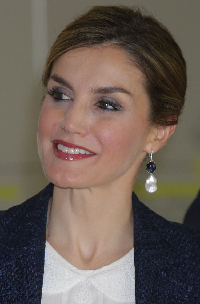 18年王室生活，12对珍珠耳环，莱蒂齐亚对珠宝的品味和衣品一样好