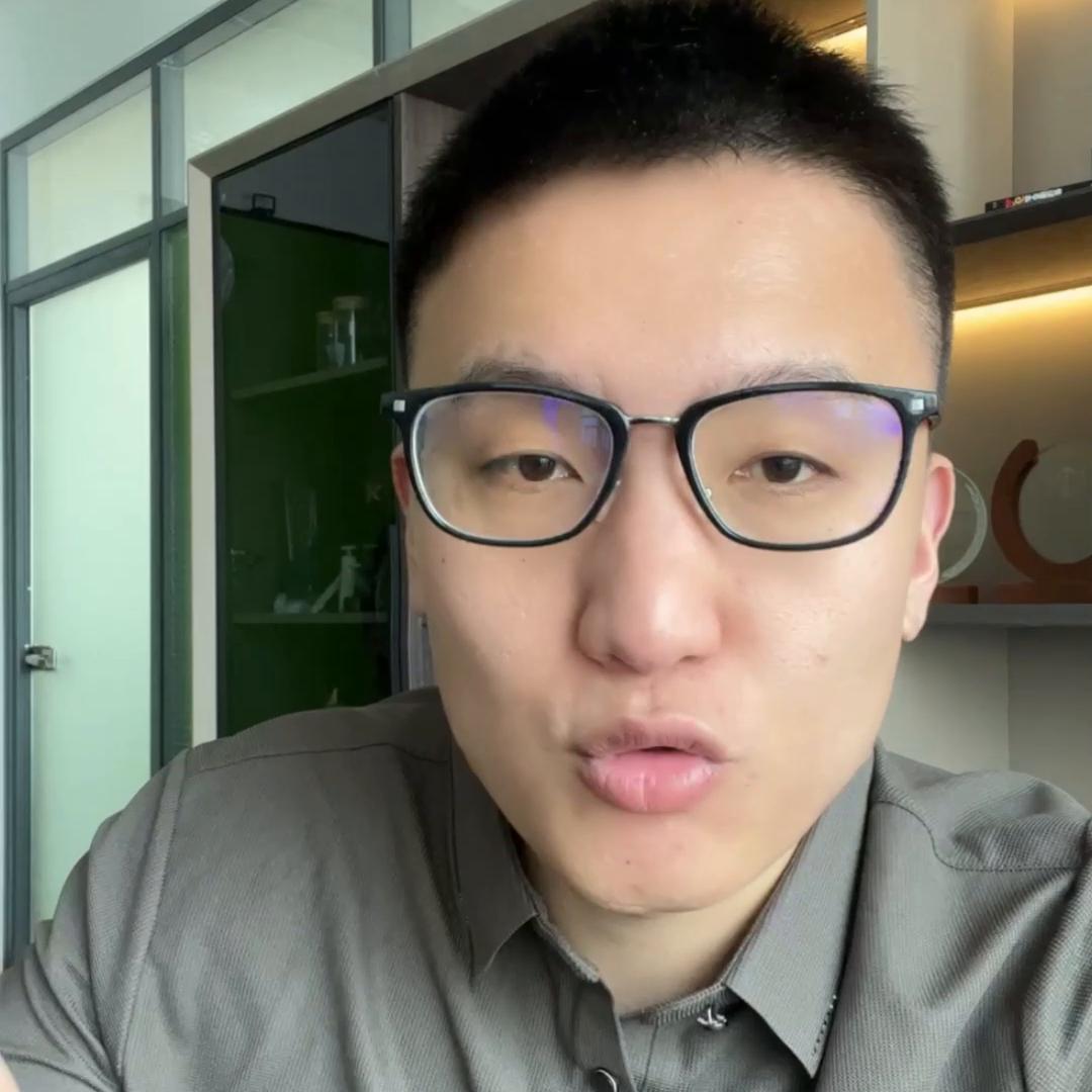 赚钱很难，非常难，别活在梦里。#新媒体