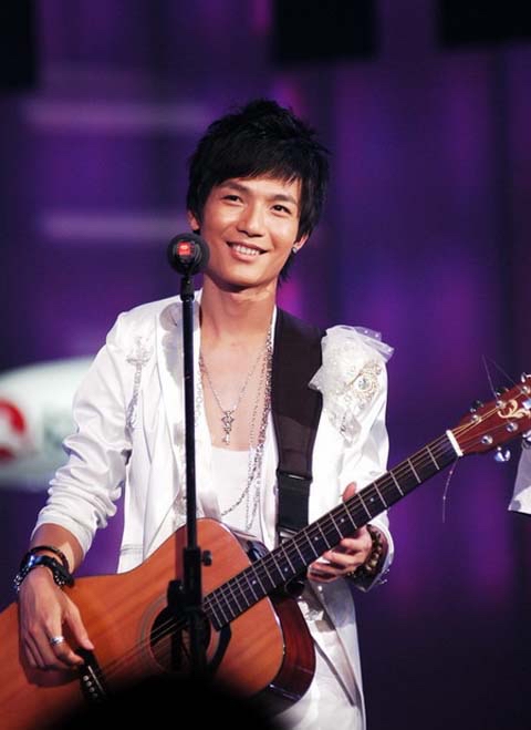 魏晨王铮亮阿穆隆演唱会,王铮亮阿穆隆
