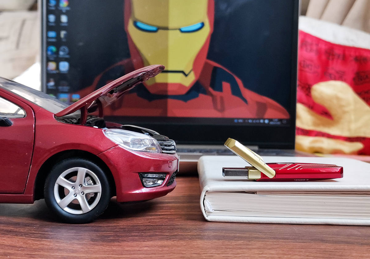 你用过USSD固态U盘吗，比普通U盘快五倍，外形神似钢铁侠