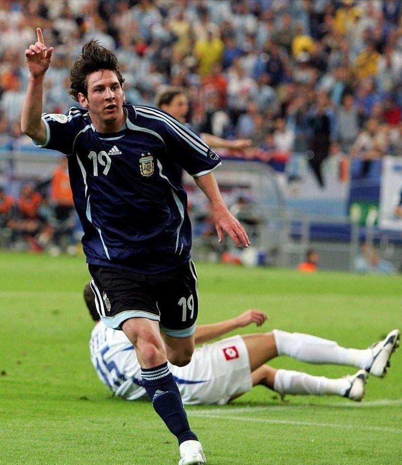 10年阿根廷世界杯七大前锋,世界杯阿根廷所有球员的进球瞬间