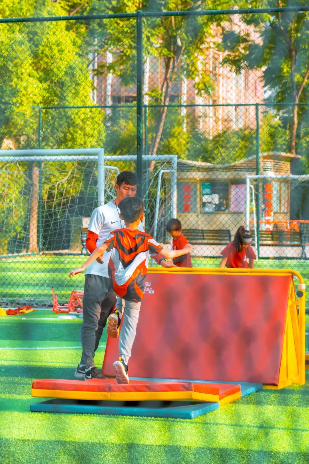 在尘世间的相遇,在城市的每一个角落不期而遇