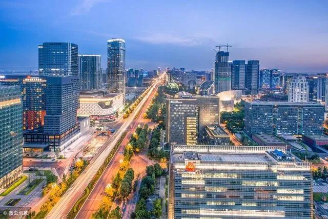 重庆和成都你更看好谁,成都和重庆哪个适合定居