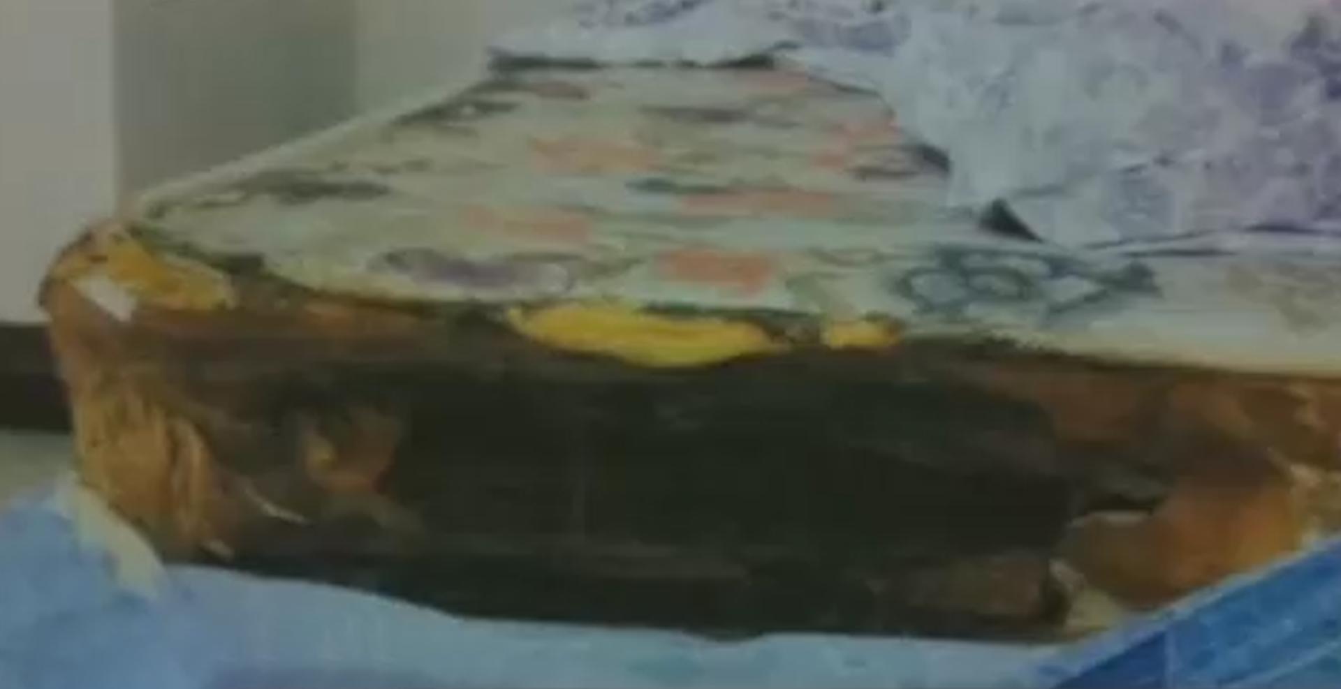 孩子被爸爸抽耳光差点掐死,叛逆女儿扇父亲耳光被母亲掐死