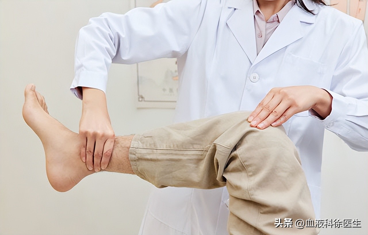 老年人吃氨糖能改善关节痛吗,老年人适合吃红氨糖还是蓝氨糖