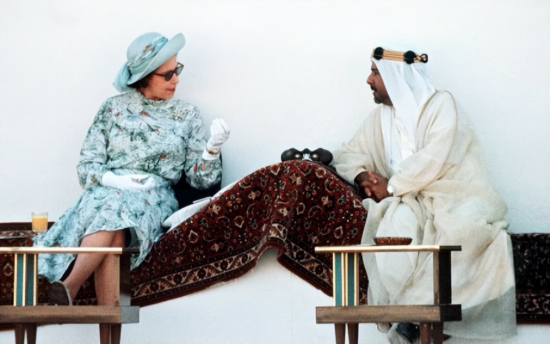 登基70周年！每年一张照片带你回顾女王的传奇人生