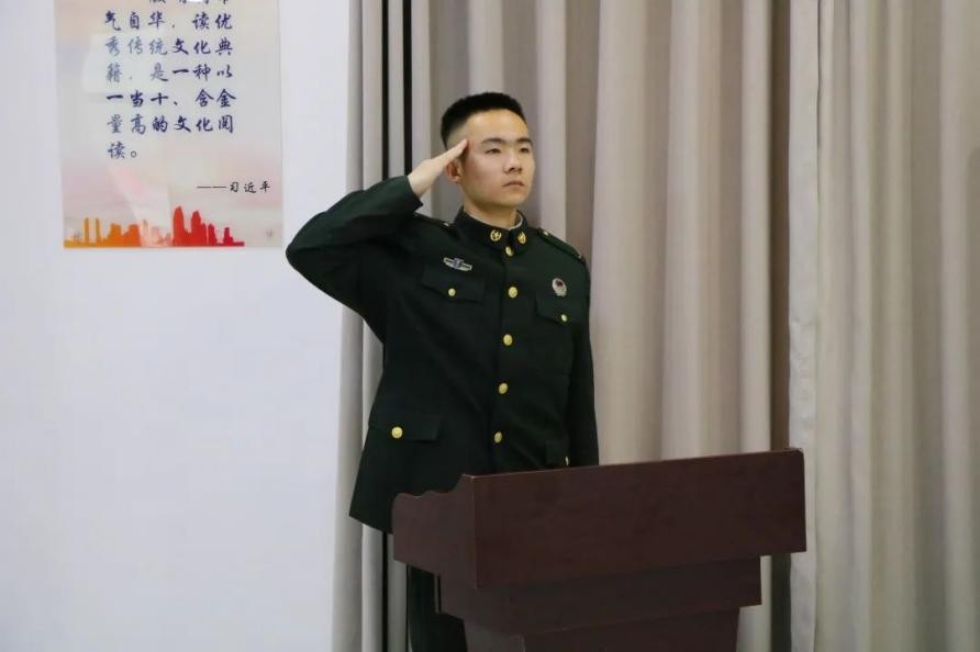 清华北大30名学霸参军入伍潜艇兵,北京六个学霸军人