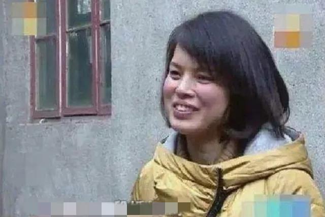 37岁女教师嫁给65岁环卫工,38岁女教师爱上66岁环卫工人