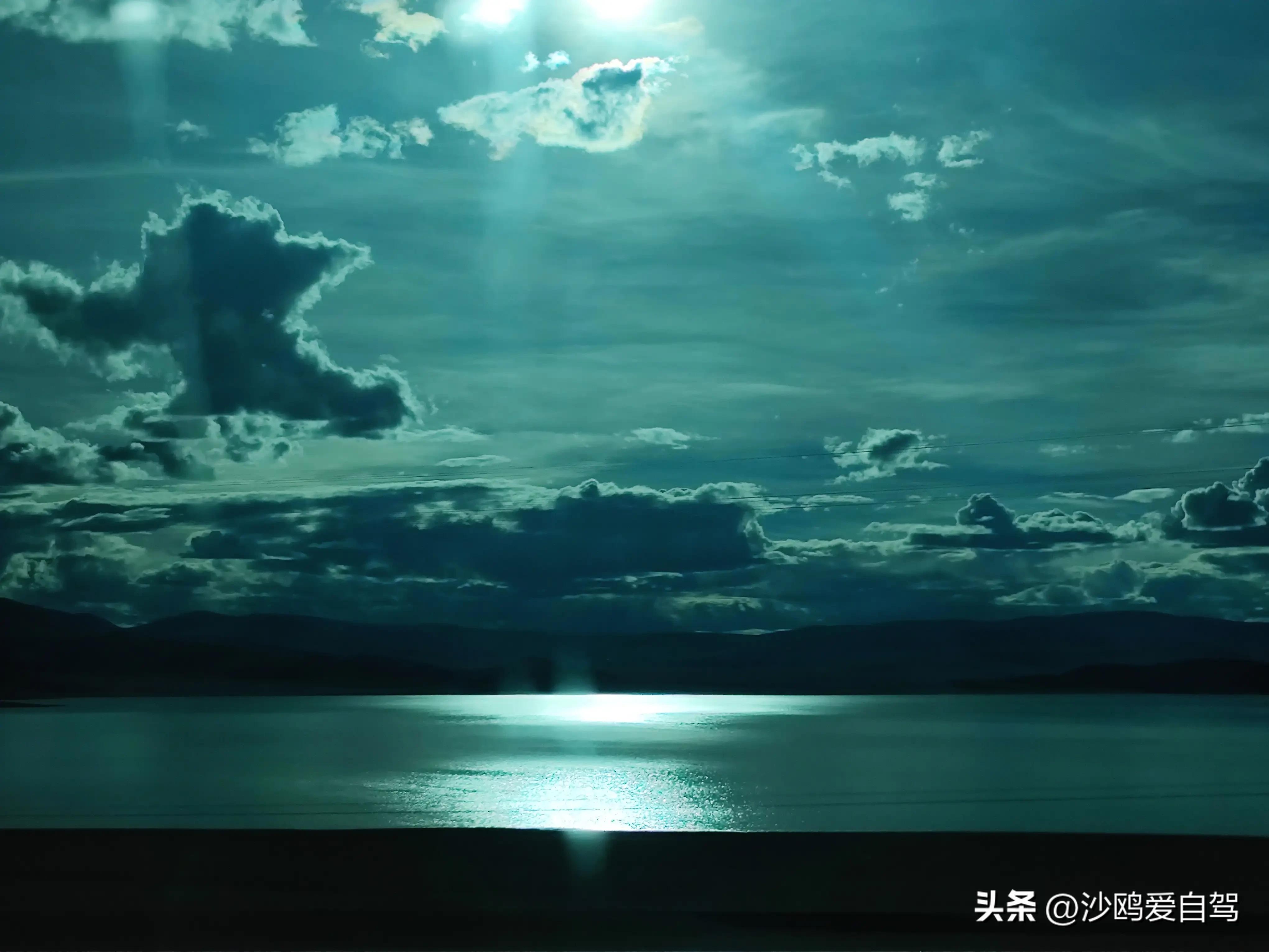 自驾四进*藏西***疆新**第12天:人在囧途:当惹雍措圣湖边陷车,轮胎鼓包