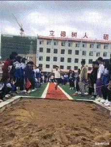 “你以为女生睡觉都是靠着男票？为你解锁更多姿势！”