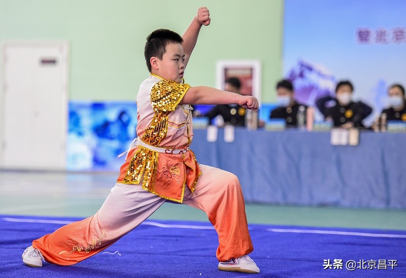 一招一式真功夫高手对决猛到炸,一招一式展现武术功底