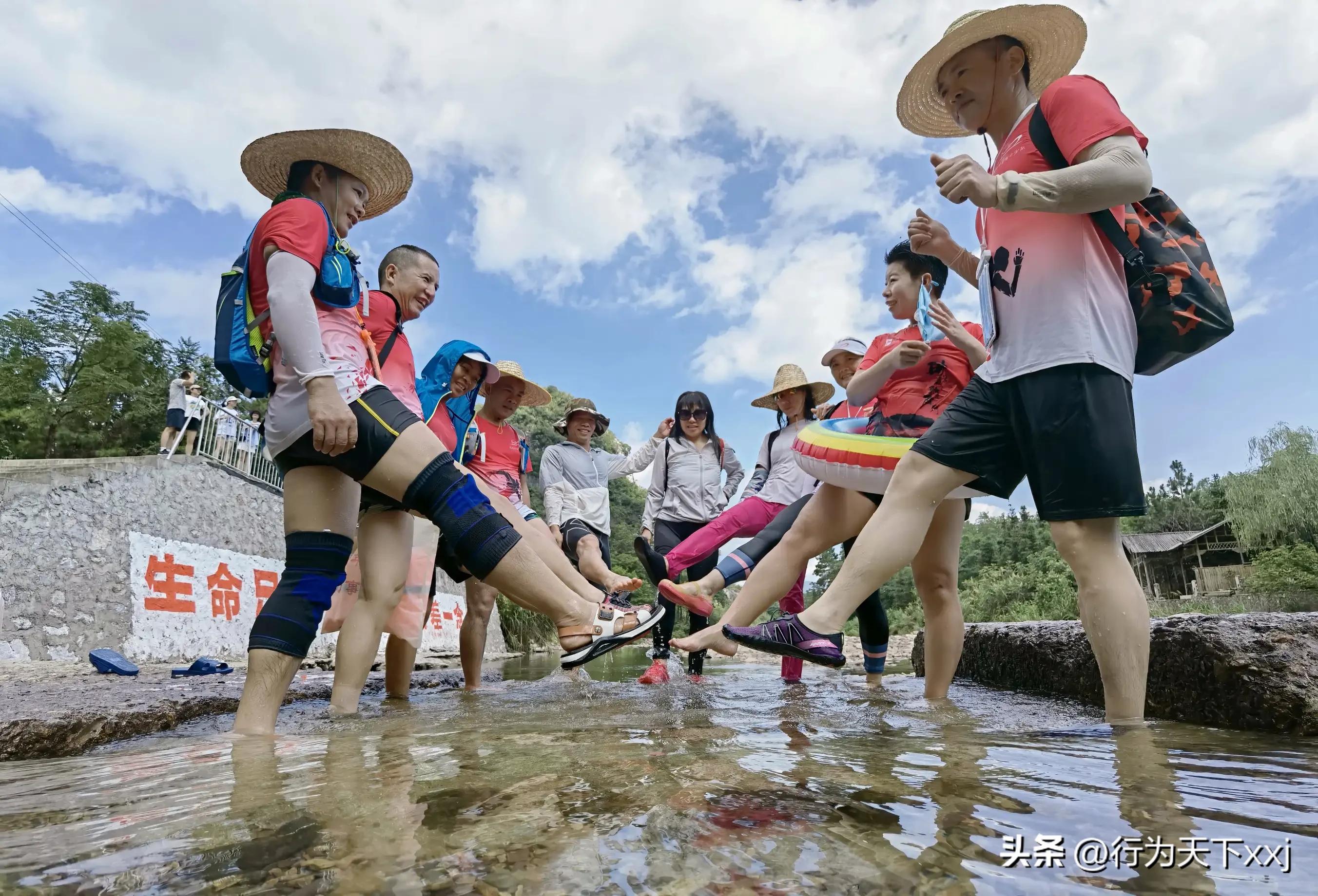 避暑天堂惹人醉完整版,避暑胜地康养天堂
