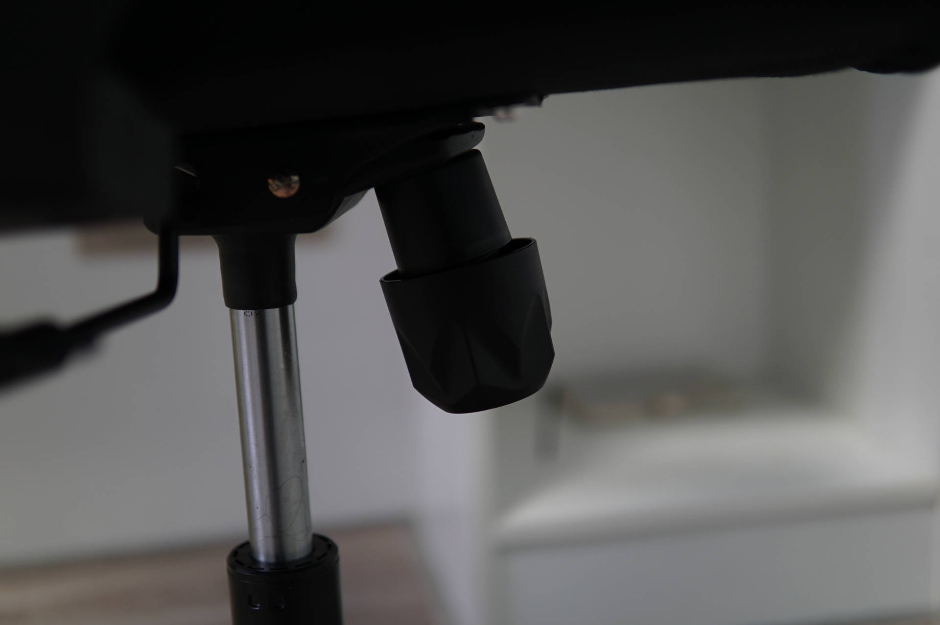 总算捡到漏了！贼便宜的人体工程椅，还好没翻车