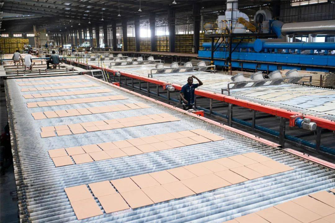 出口瓷砖发展趋势,瓷砖出货量火爆