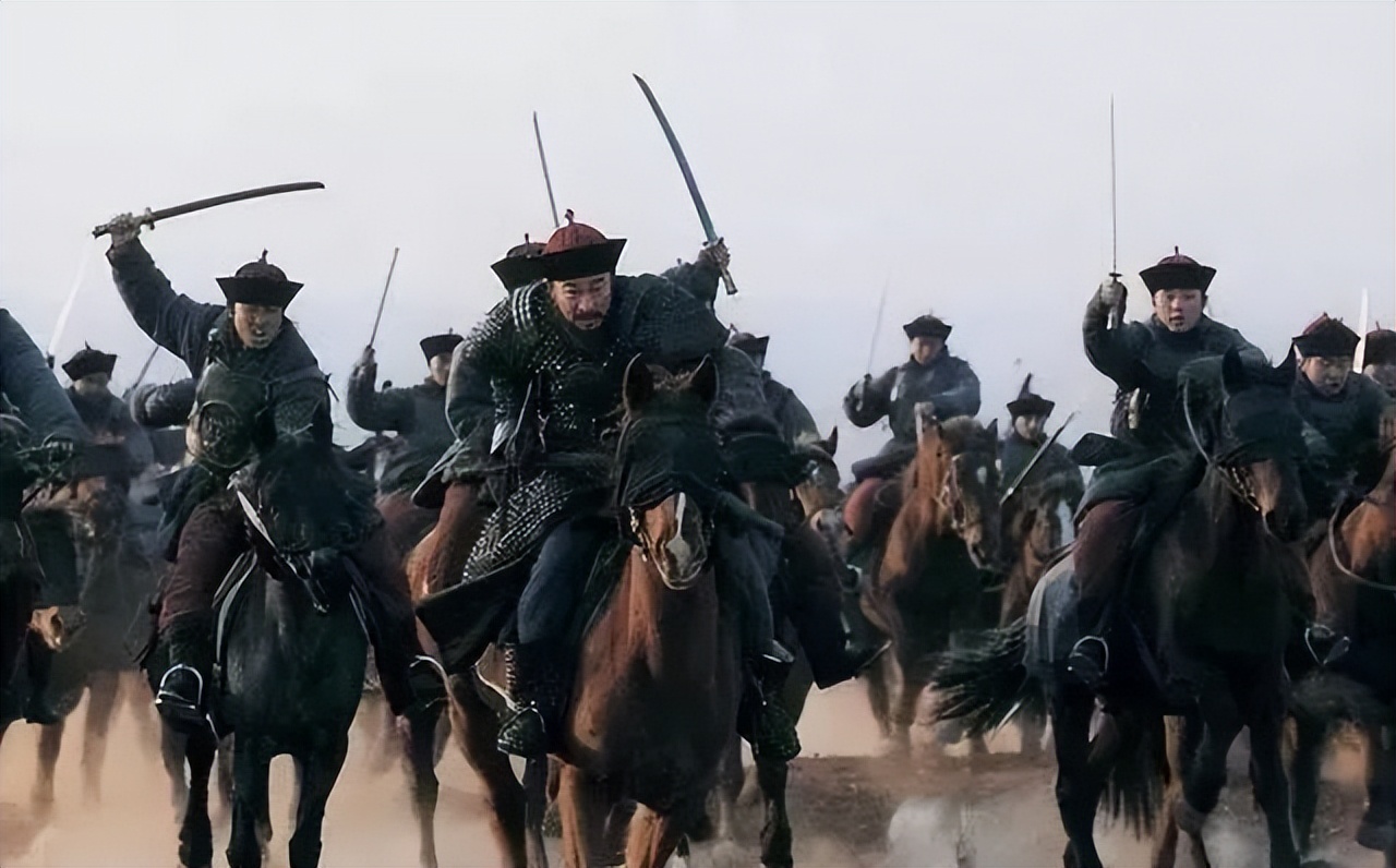 清军胸前的兵勇丁卒有何深意,清朝衣服勇卒兵丁是什么意思