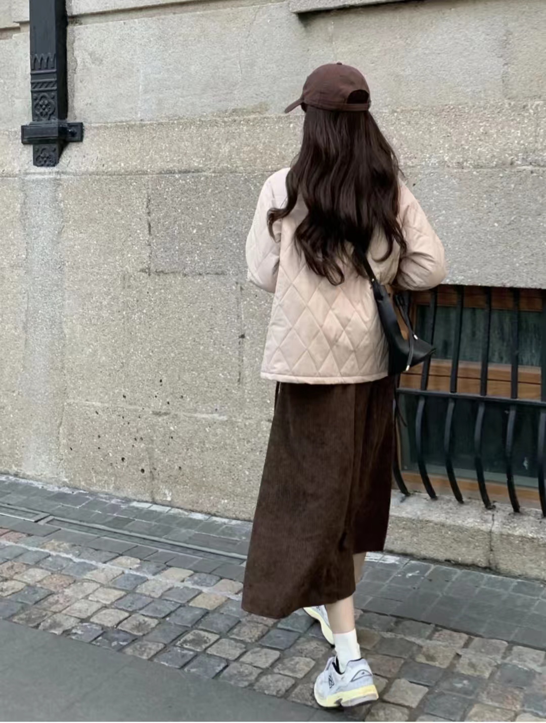 灯芯绒半身裙秋冬怎么搭配,灯芯绒碎花半身裙秋冬