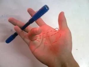 误把洗面奶当牙膏使用了,一不小心把洗面奶当牙膏