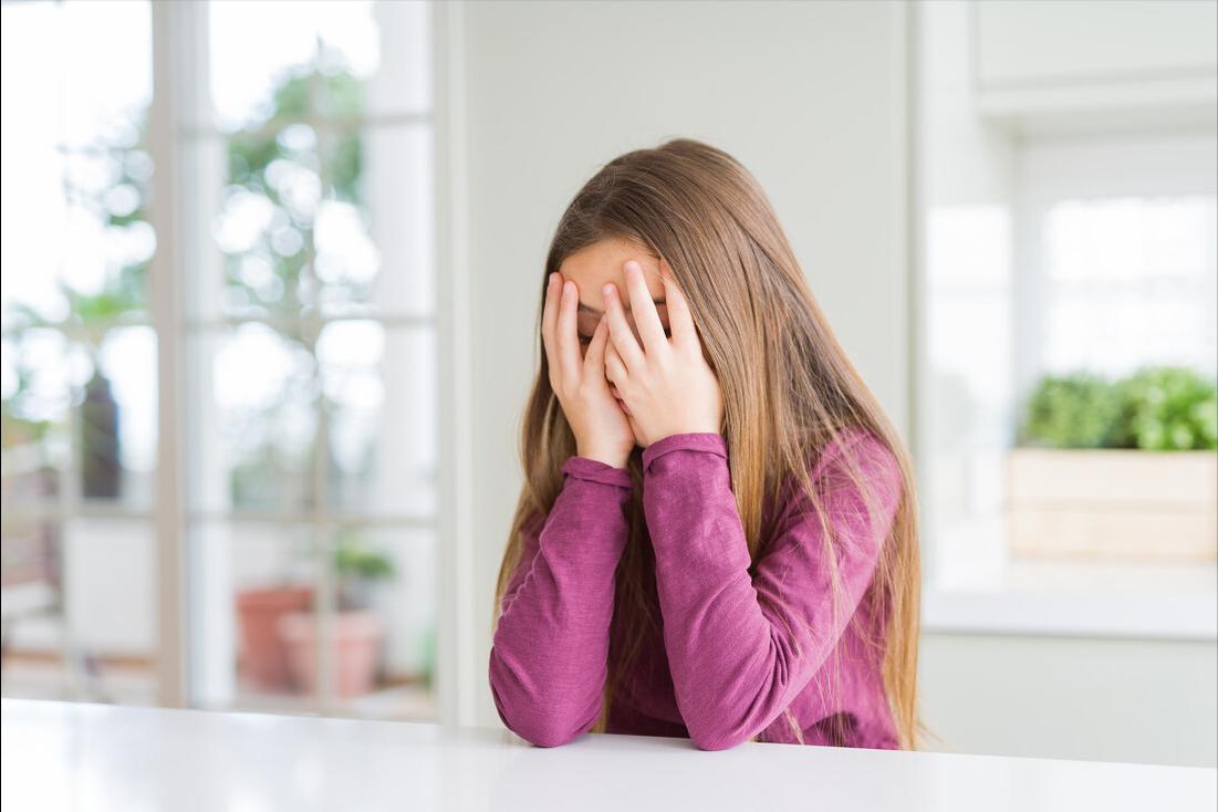 孩子小学在学校孤单没有朋友,孩子很孤独在学校没朋友