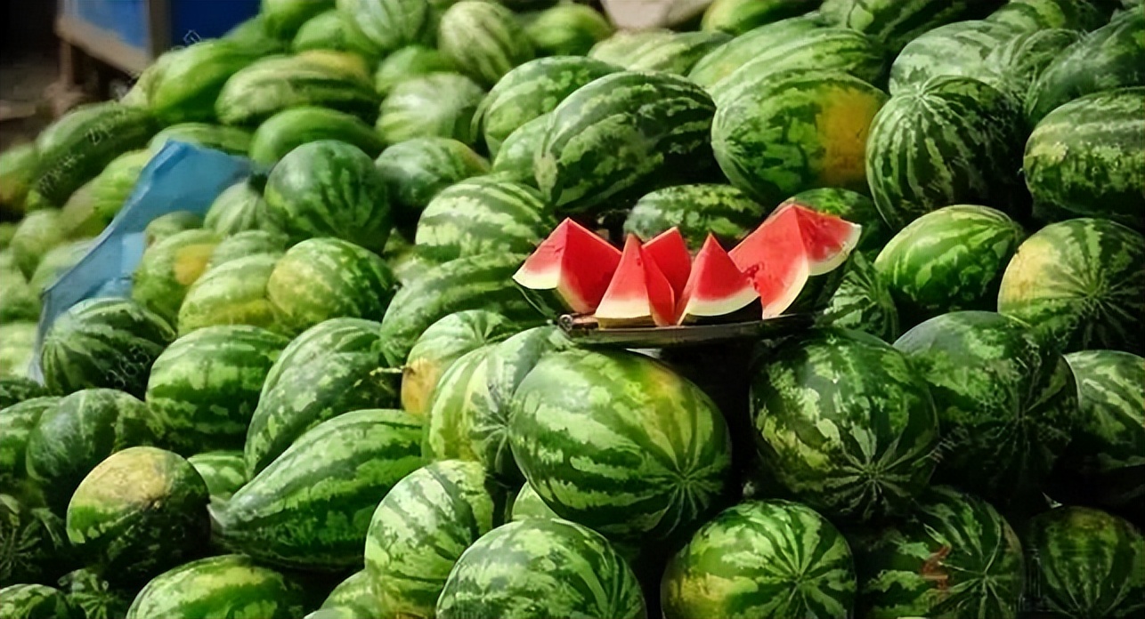 三伏天吃瓜群众,三伏天如何做一个合格的吃瓜群众