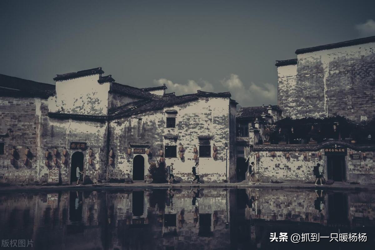 大学生必看书籍排行榜前十名,适合大学生读的人情世故书籍